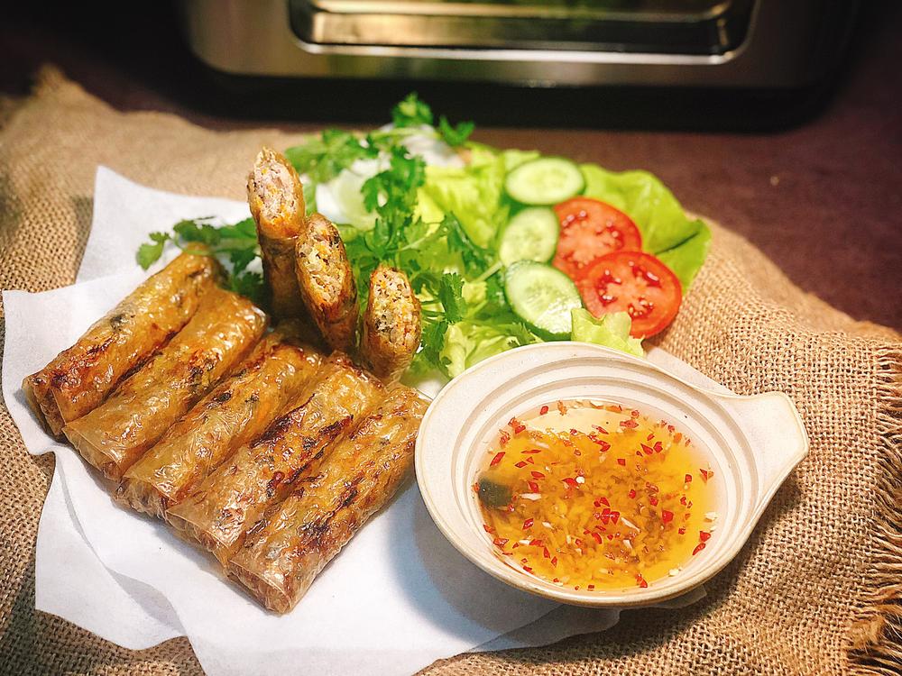 /thumbnail.php?w=320&img=/uploads/minh-hoa/cach-lam-nem-ran-thom-nuc-mui-voi-noi-chien-khong-dau-1675171692.jpgCách làm nem rán thơm nức mũi với nồi chiên không dầu